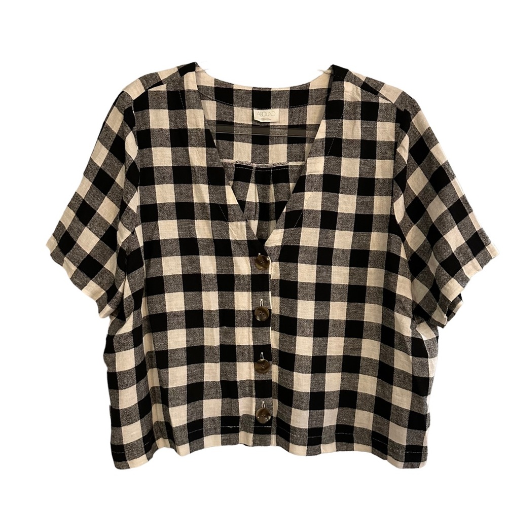ABOUND loose fitting cropped v-neck linen top in black & white plaid/checkered